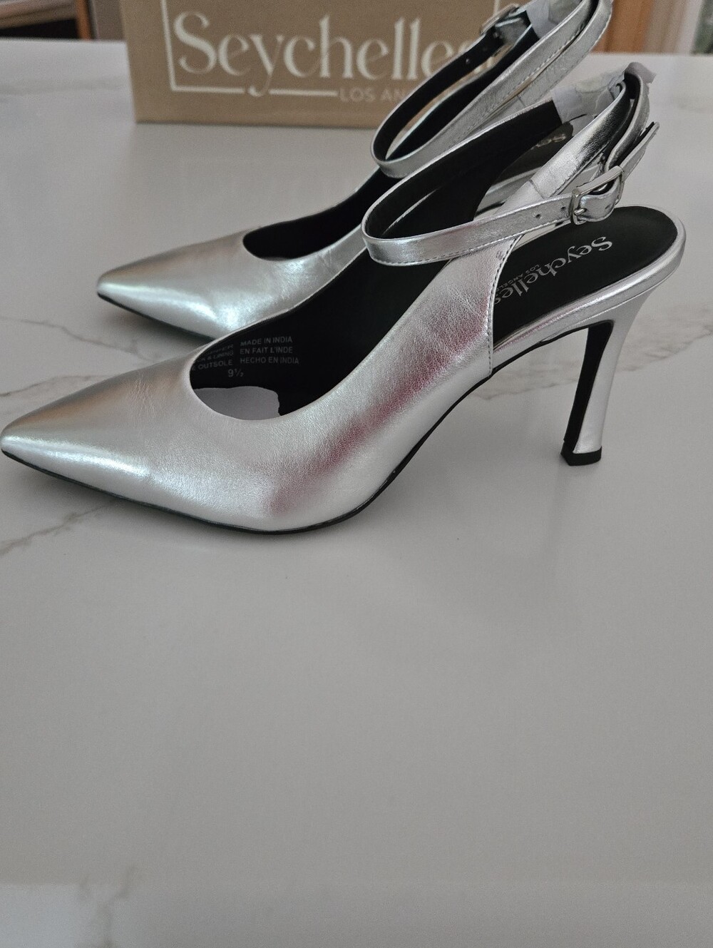 NWT Seychelles GIRL BOSS Silver Pointed Slingback Pumps - Picture 2 of 6